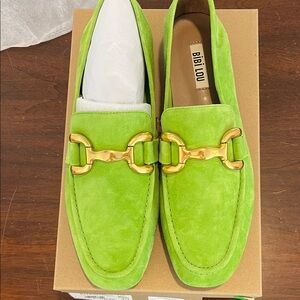 Women’s Green Loafers with Gold Accent